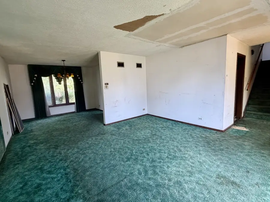 58 E 164th Street, South Holland, IL 60473 - #3
