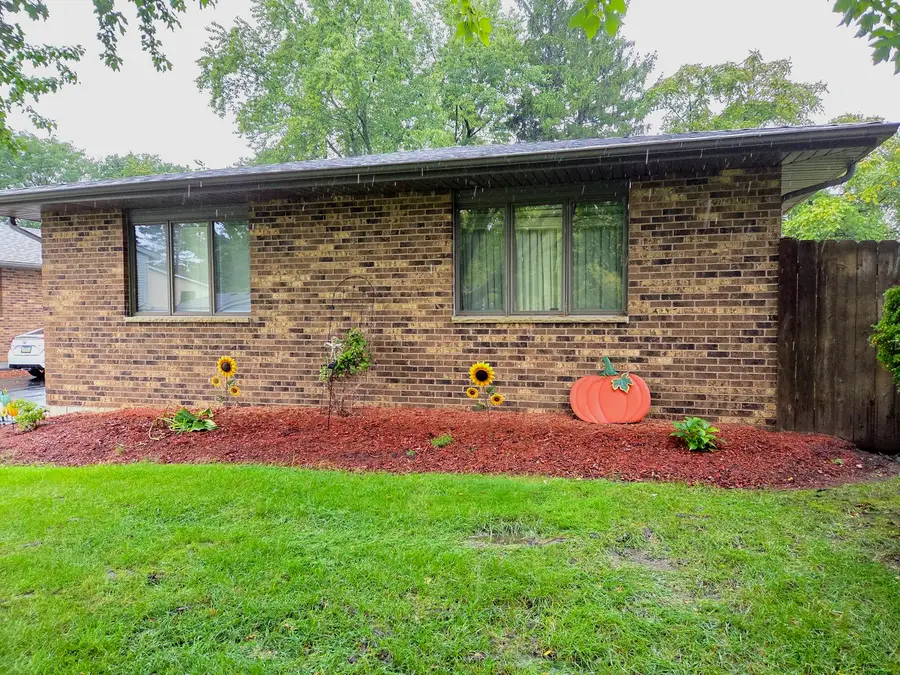 740 Tara Drive, Woodstock, IL 60098 - #3
