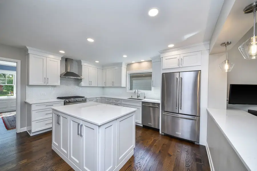 196 Kenilworth Avenue, Glen Ellyn, IL 60137 - #3