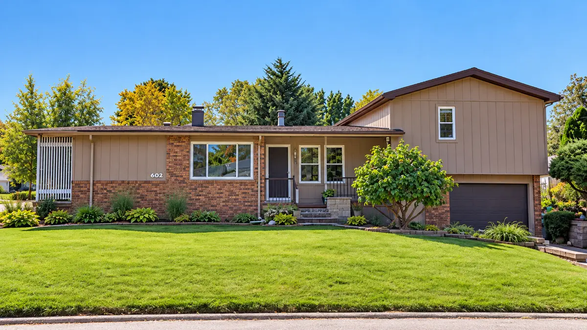 602 W Bissell Street, Bloomington, IL 61701 - #1