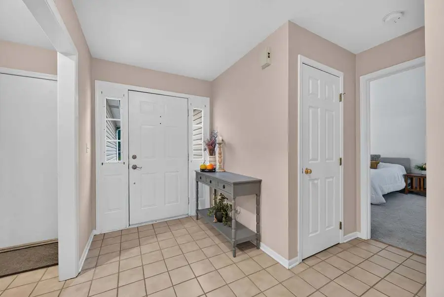 397 Meadowview Lane, Aurora, IL 60502 - #3