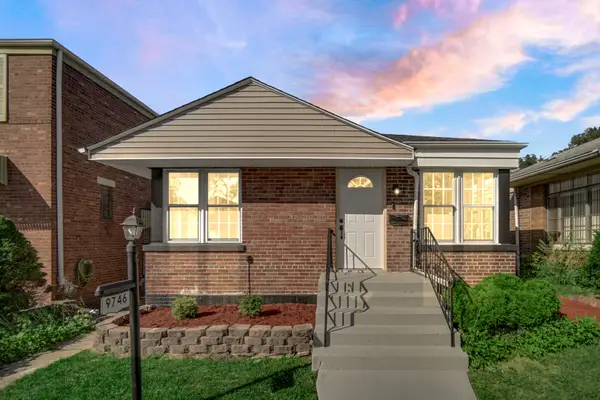 9746 S Dobson Avenue, Chicago, IL 60628
