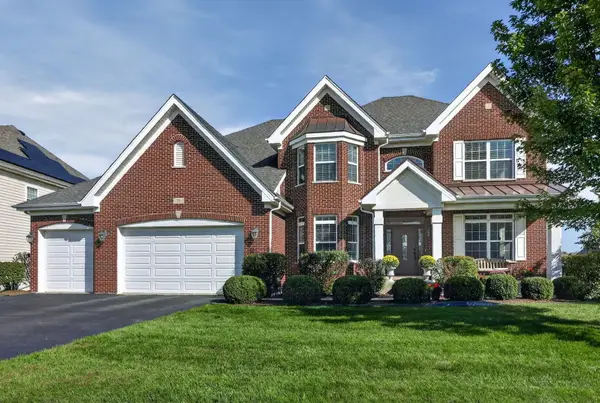 18 N Acacia Drive, Hawthorn Woods, IL 60047