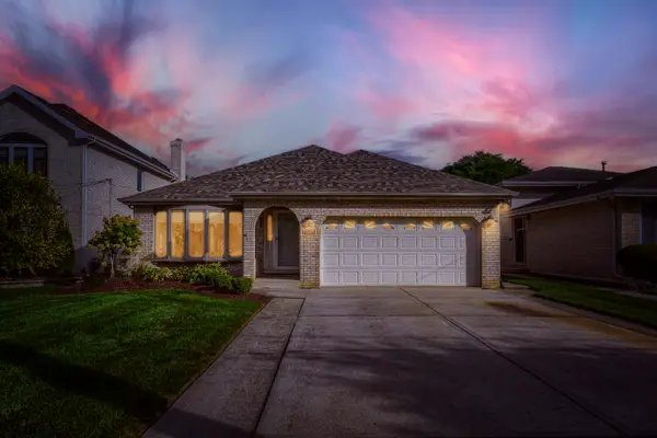 9015 Natoma Avenue, Oak Lawn, IL 60453