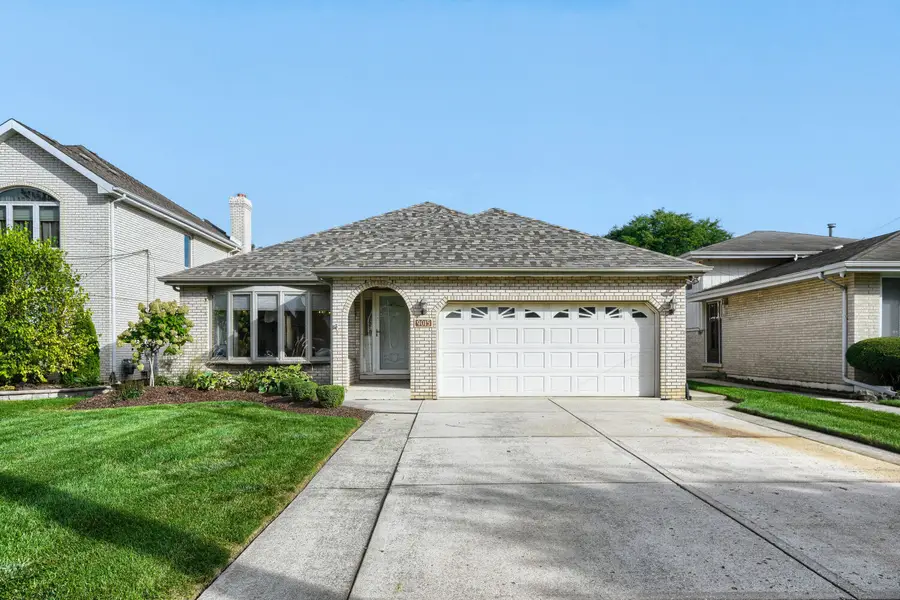 9015 Natoma Avenue, Oak Lawn, IL 60453 - #2