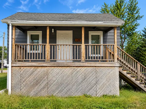128 W North Street, Watseka, IL 60970