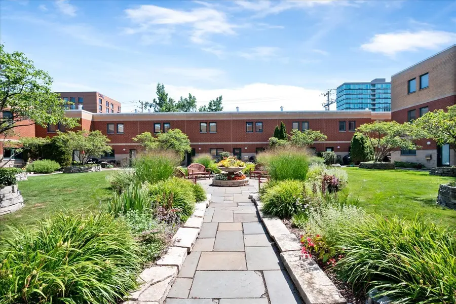 1889 Maple Avenue #W6, Evanston, IL 60201 - #3