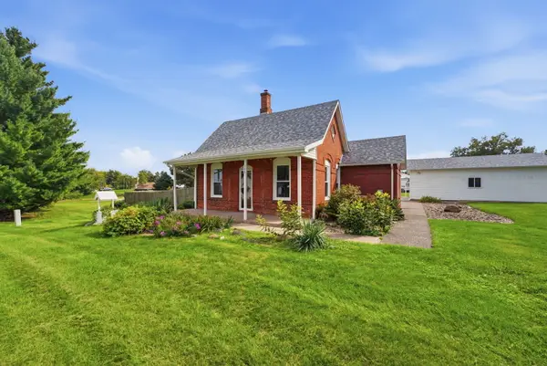 100 5th Street, Sherrard, IL 61281
