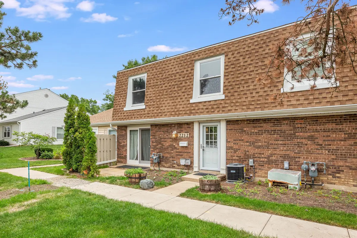 2212 Cardinal Court, Schaumburg, IL 60194 - #1