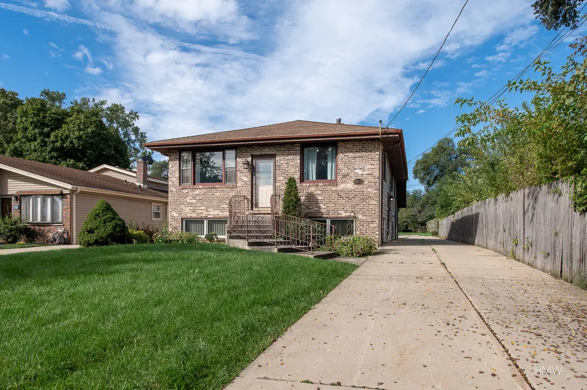 4 N 270 9th Avenue, Addison, IL 60101 - #1