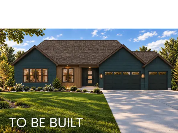 7027 Black Oak Drive, Bettendorf, IA 52722