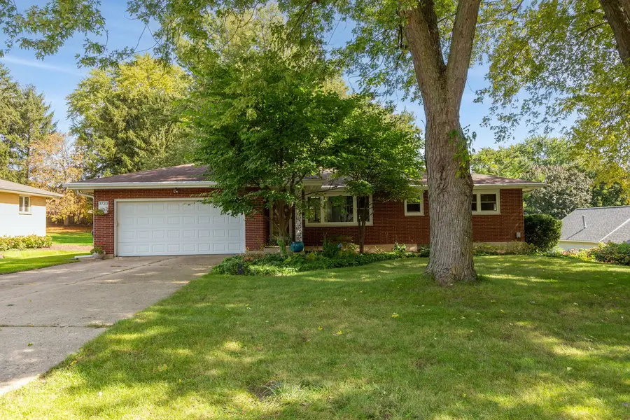 3720 Spring Grove Road, Johnsburg, IL 60051 - #2