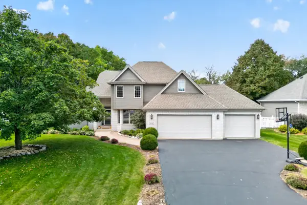9176 Forest Ridge Drive, Roscoe, IL 61073
