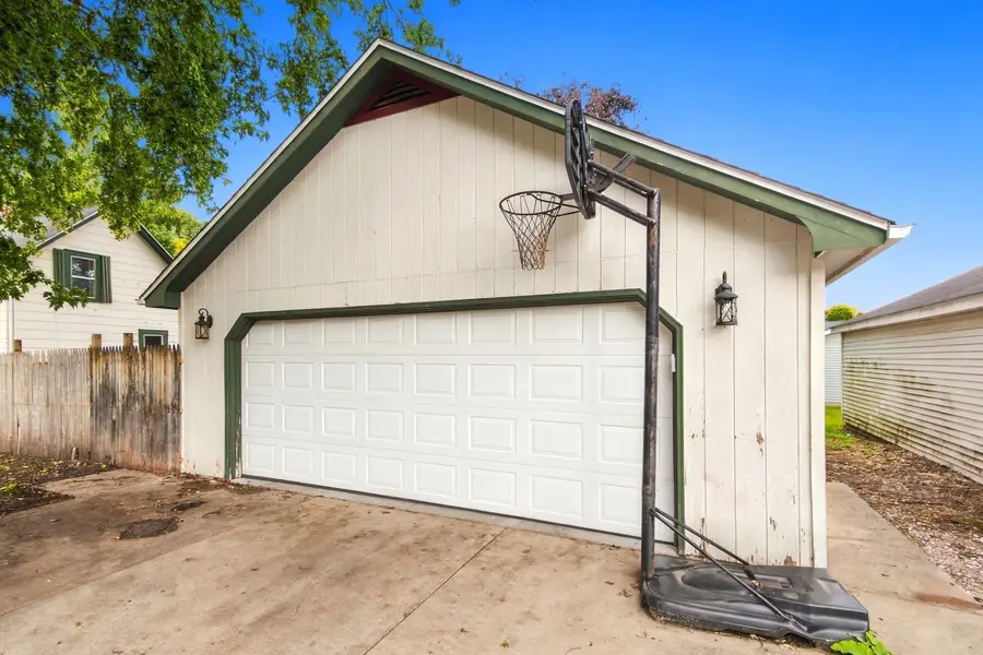 20 N Joles Street, Sandwich, IL 60548 - #3