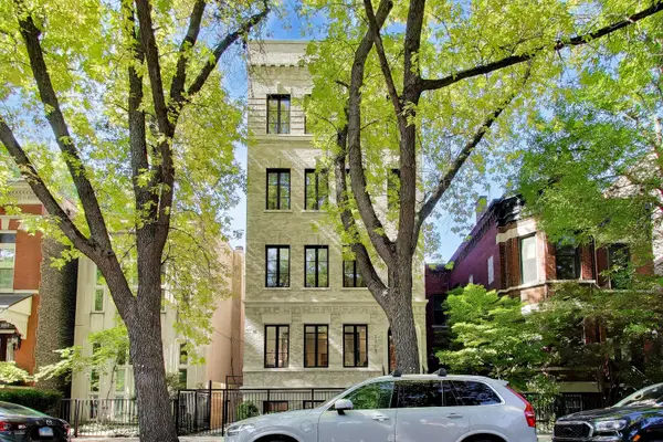 2218 N Burling Street #1, Chicago, IL 60614