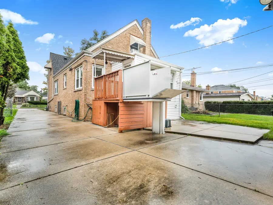 1733 N 73rd Avenue, Elmwood Park, IL 60707 - #3