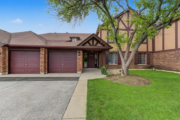1774 Gloucester Court #C, Wheaton, IL 60189