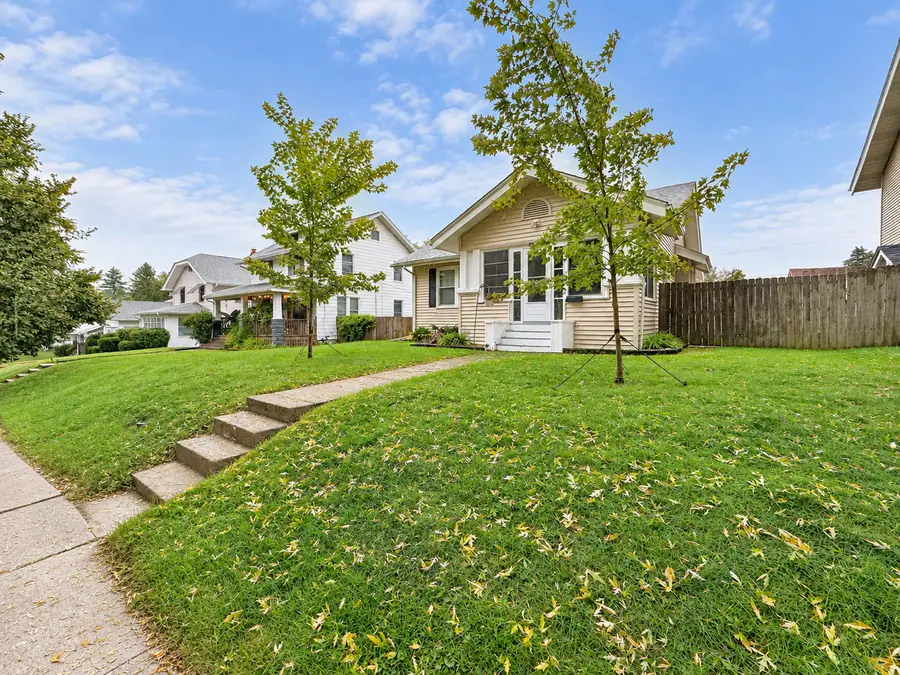2121 Highland Avenue, Davenport, IA 52803 - #2