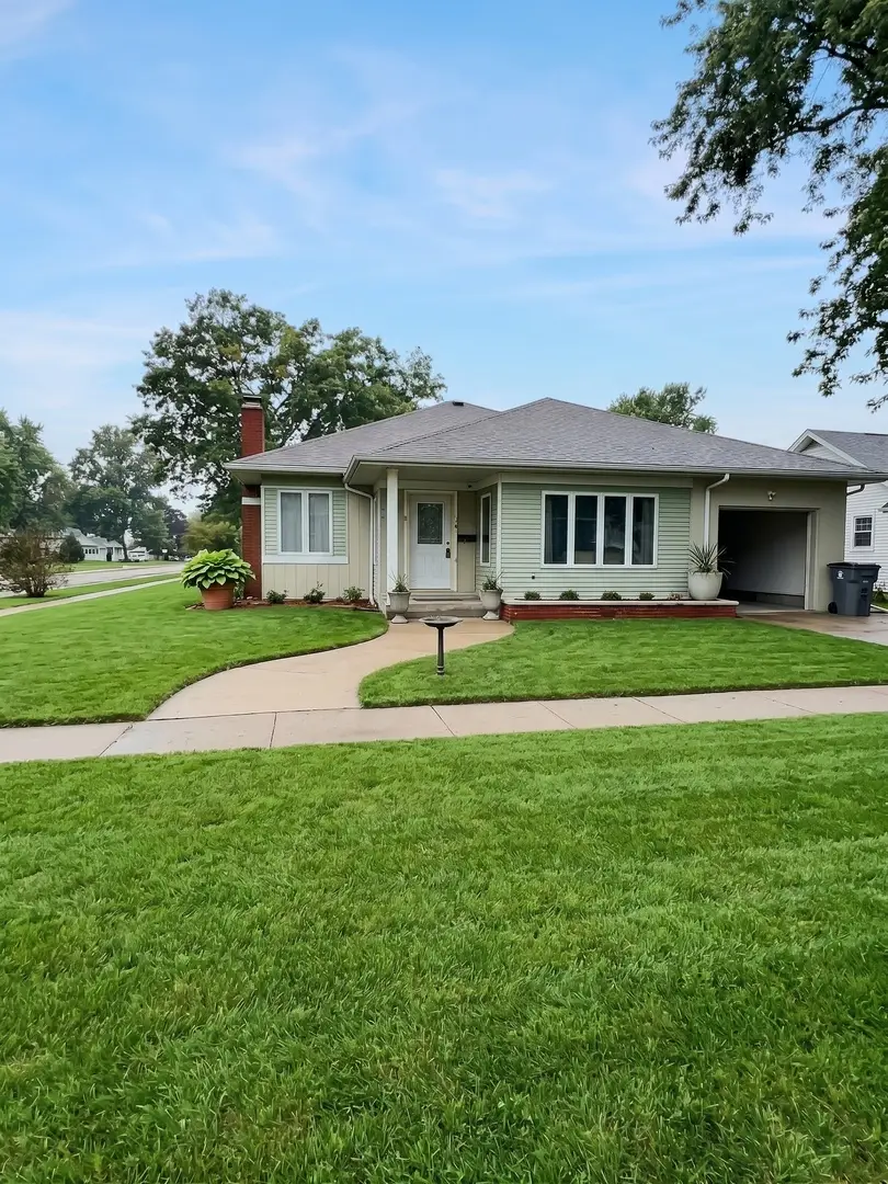501 9th Avenue, De Witt, IA 52742 - #1