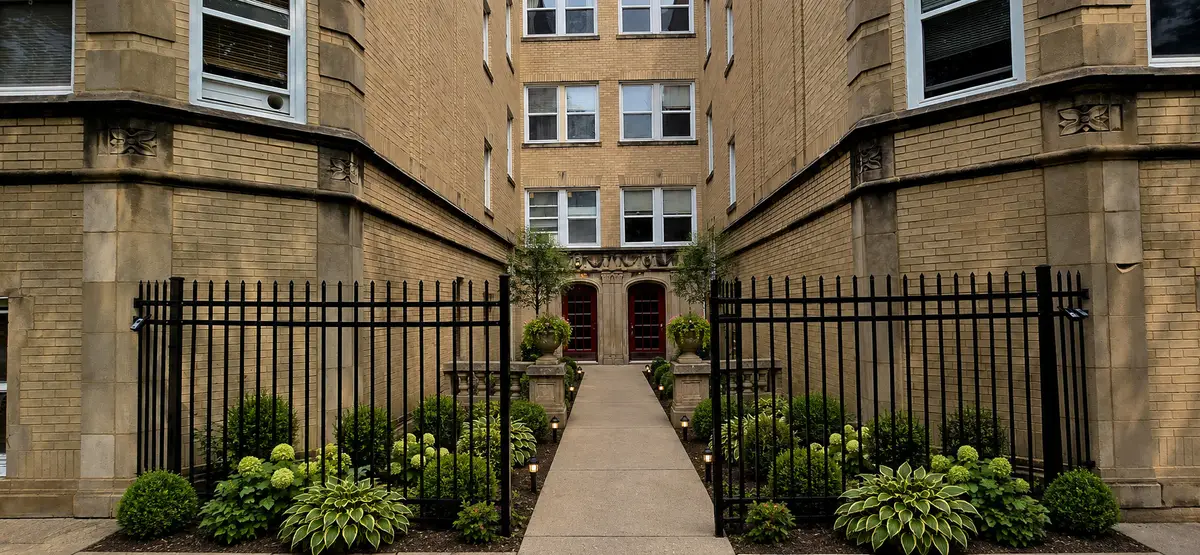 2318 W Rosemont Avenue #2, Chicago, IL 60659 - #1