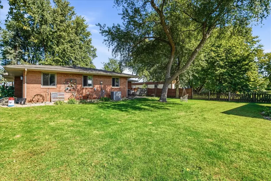 1926 N 31st Road, Ottawa, IL 61350 - #2
