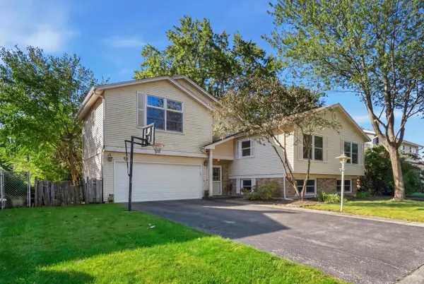 23 W Suffield Drive, Arlington Heights, IL 60004
