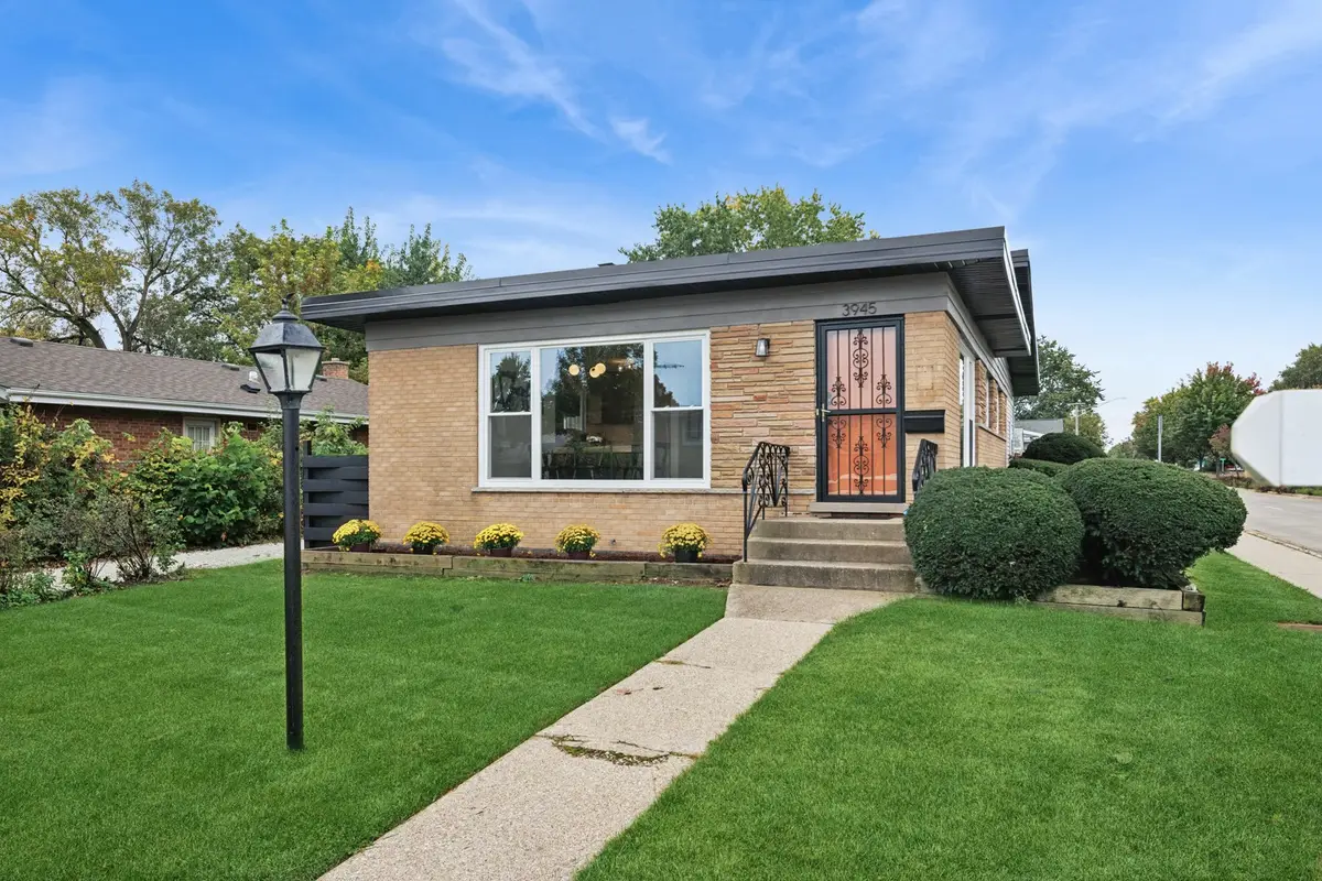 3945 Birchwood Avenue, Skokie, IL 60076 - #1