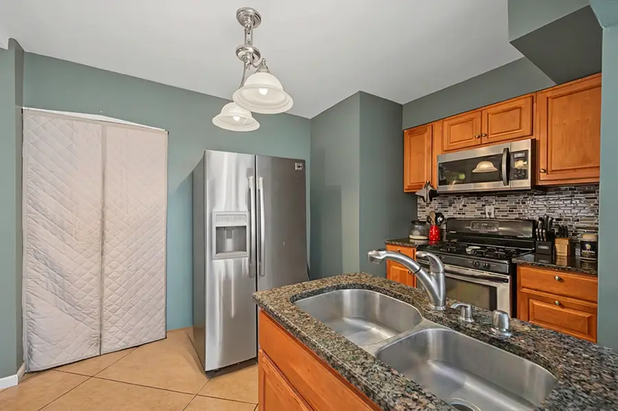 4226 W Haddon Avenue, Chicago, IL 60651 - #3