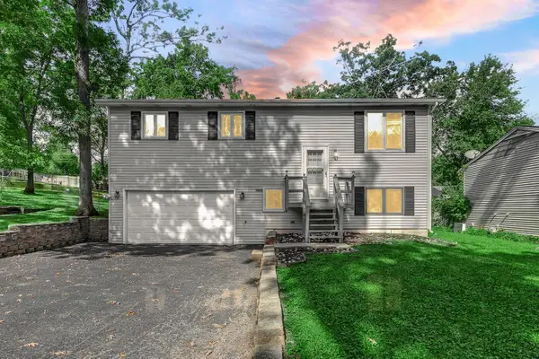 8910 Memory Trail, Wonder Lake, IL 60097