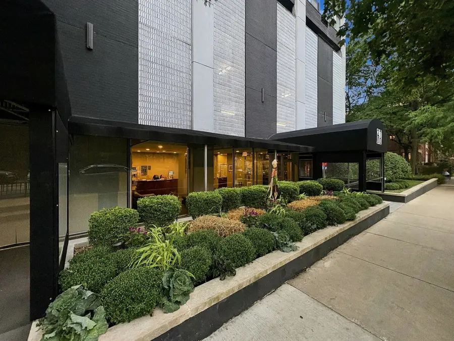 2700 N Hampden Court #8B, Chicago, IL 60614 - #3