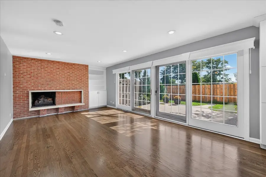 2725 E Bel Aire Drive, Arlington Heights, IL 60004 - #2
