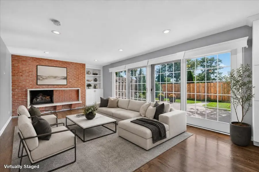 2725 E Bel Aire Drive, Arlington Heights, IL 60004 - #3