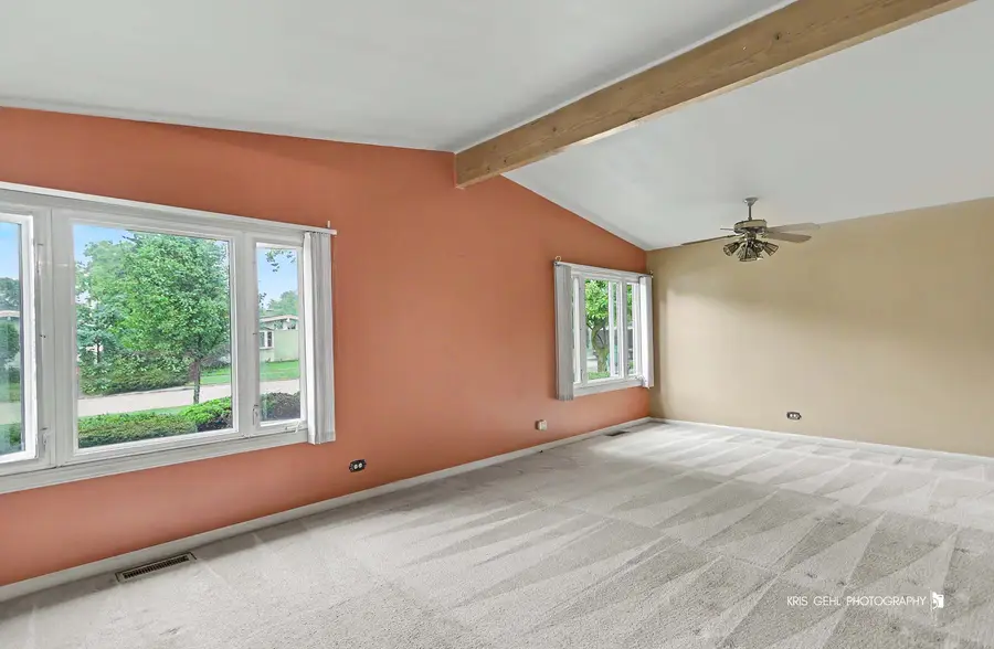 16 W Jeffery Avenue, Wheeling, IL 60090 - #2