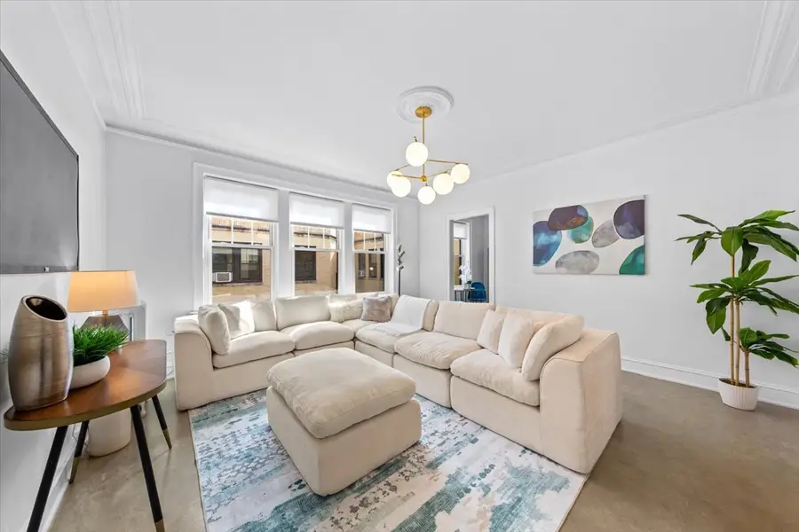 3606 N Pine Grove Avenue #4J, Chicago, IL 60613 - #2