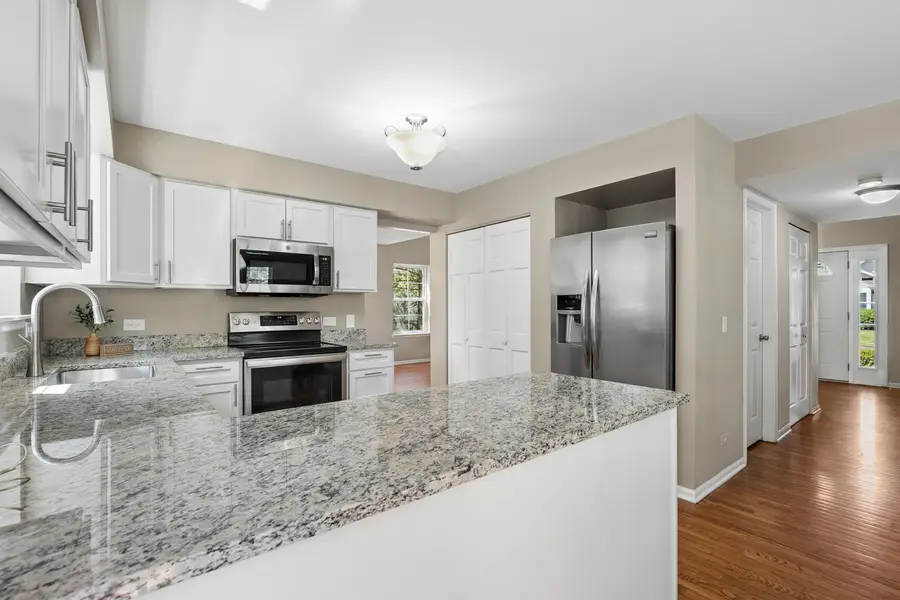 139 N Crooked Lake Lane, Lindenhurst, IL 60046 - #3