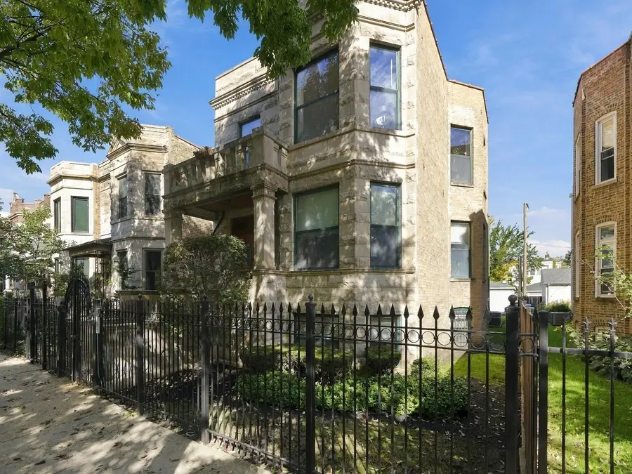 3244 W Potomac Avenue W, Chicago, IL 60651 - #2