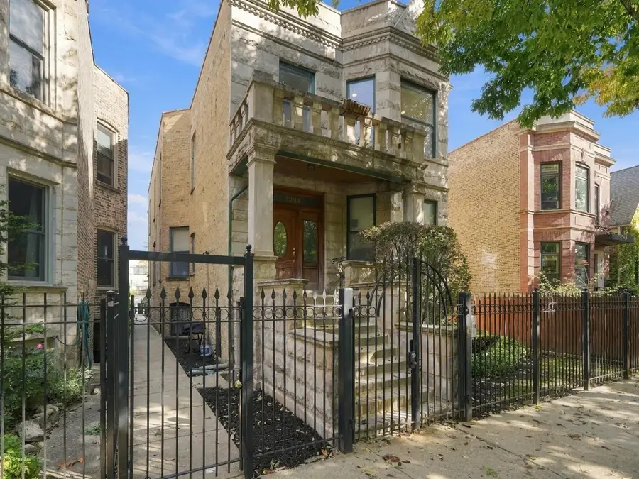 3244 W Potomac Avenue W, Chicago, IL 60651 - #3