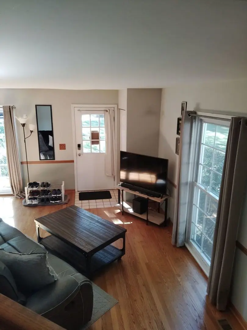 1670 Monticello Court #B, Wheaton, IL 60189 - #2