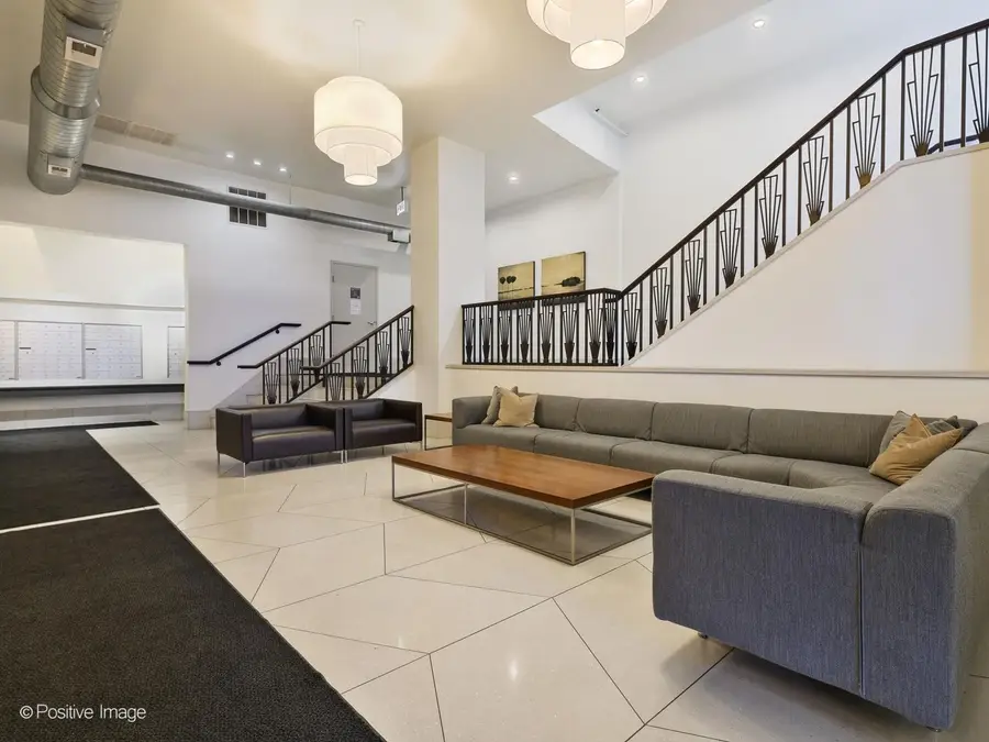 758 N Larrabee Street #415, Chicago, IL 60654 - #2