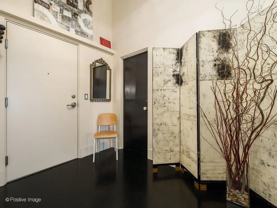 758 N Larrabee Street #415, Chicago, IL 60654 - #3