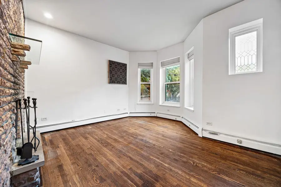 813 W Oakdale Avenue #1W, Chicago, IL 60657 - #2