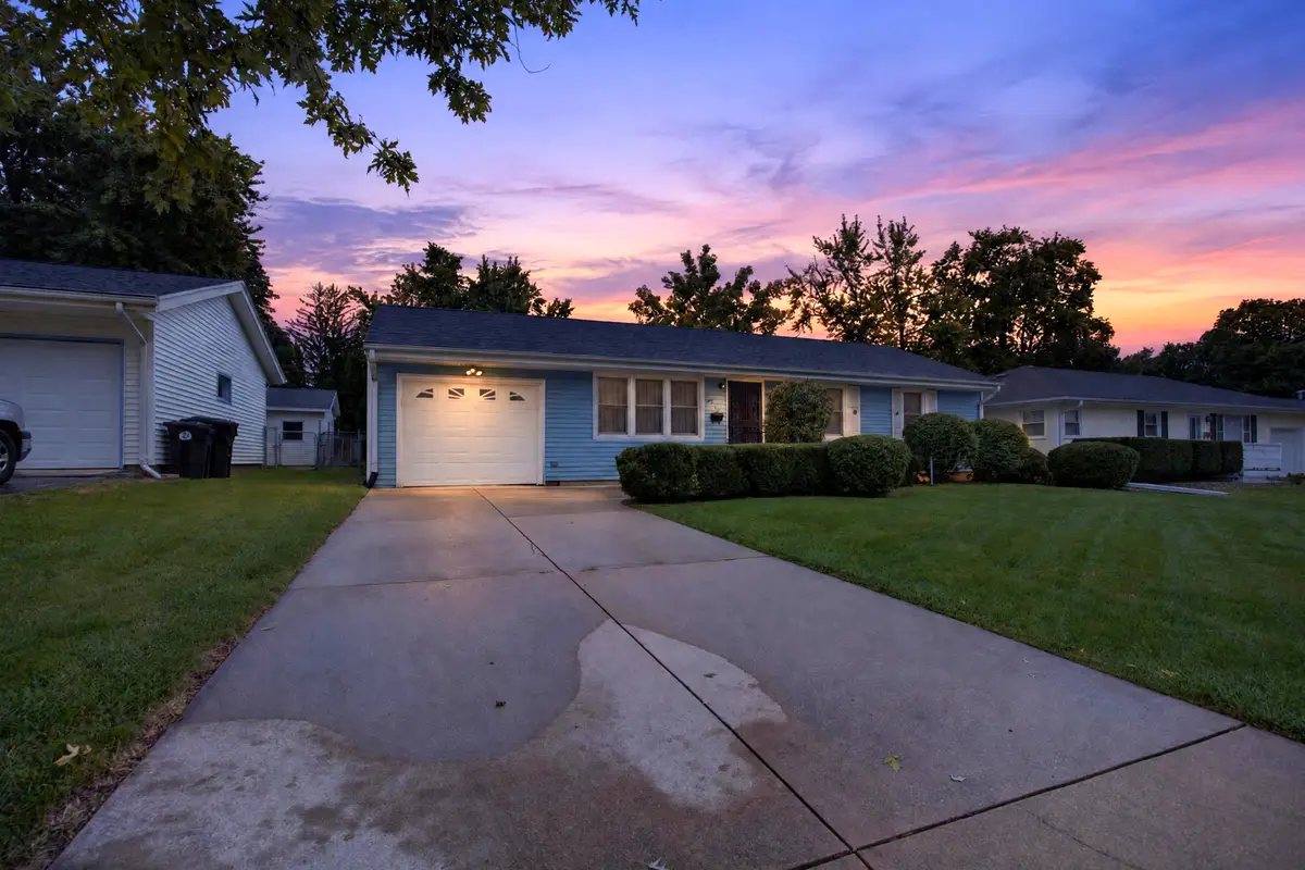405 Warren Avenue, Normal, IL 61761 - #1