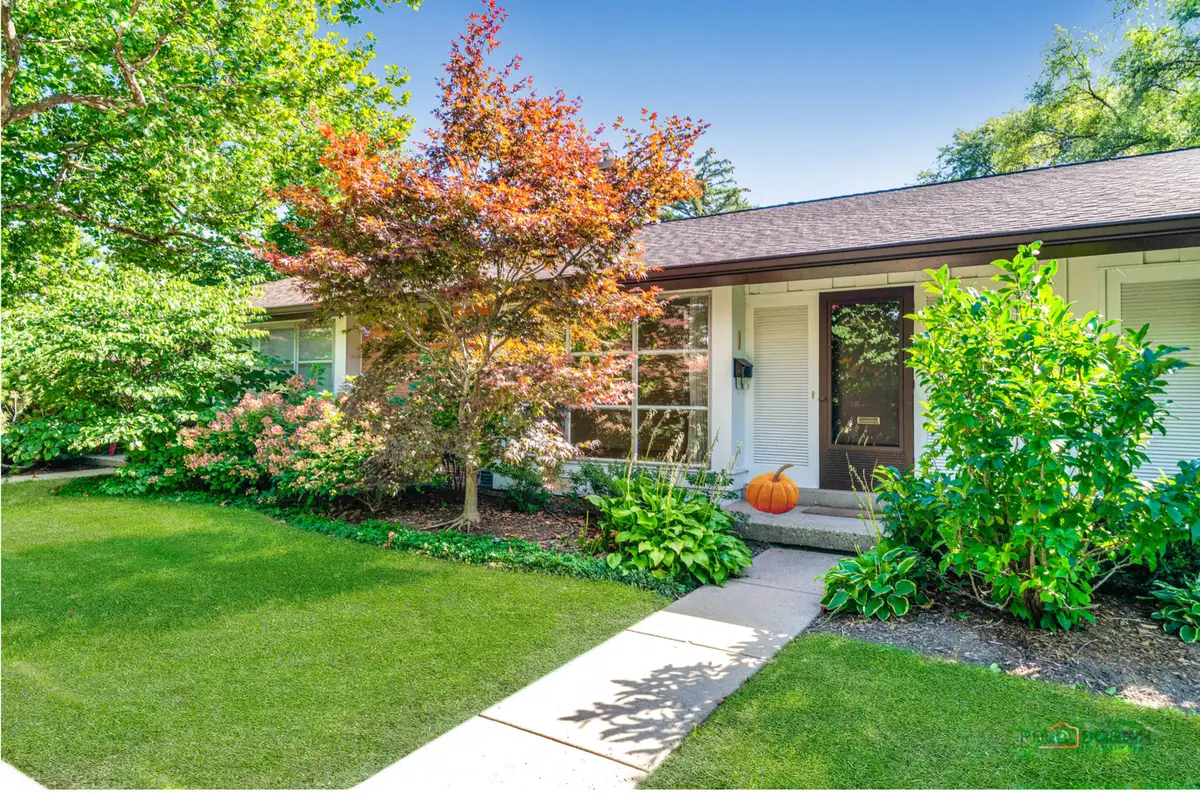 303 Crestwood Village, Northfield, IL 60093 - #1
