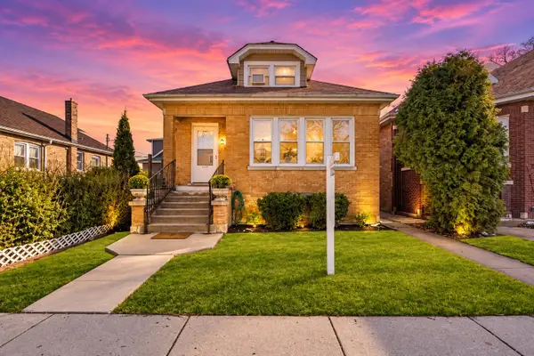 5349 W Fletcher Street, Chicago, IL 60641