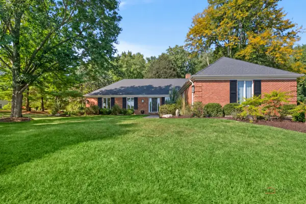 79 Mark Drive, Hawthorn Woods, IL 60047