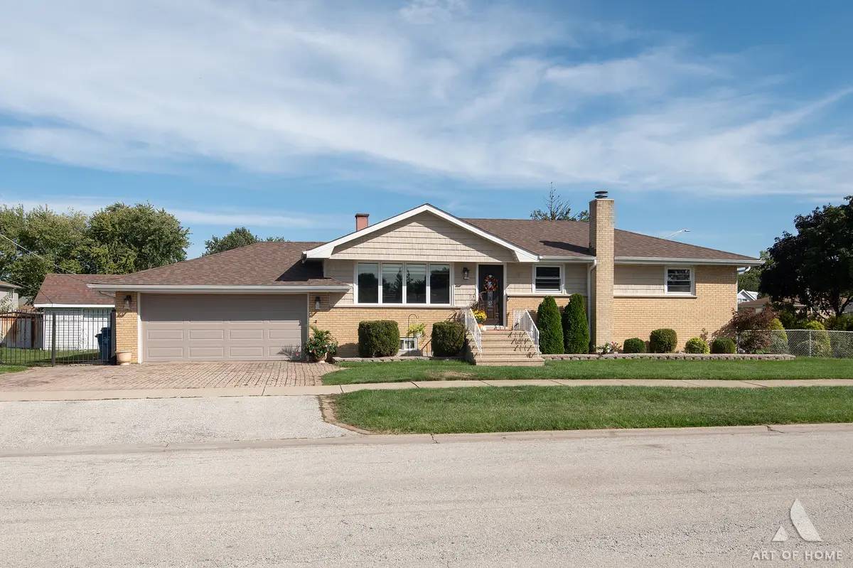5858 W 82nd Street, Burbank, IL 60459 - #1