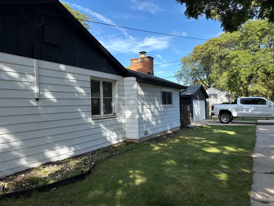 10159 S Kolin Avenue, Oak Lawn, IL 60453 - #3