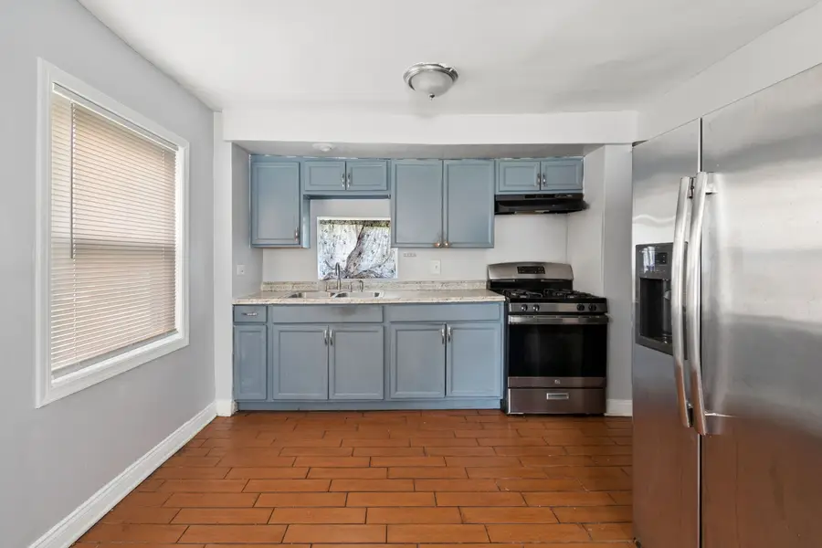 10107 S Paxton Avenue, Chicago, IL 60617 - #3