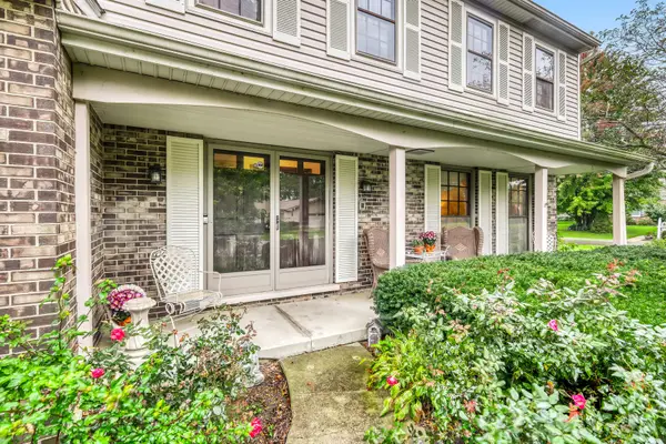 311 Clearbrook Court, Schaumburg, IL 60193