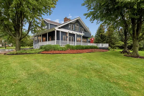 15 Winding Branch Road, Hawthorn Woods, IL 60047